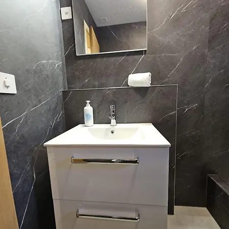 Apartment Lauberhorn - Aare Jungfrau Ag